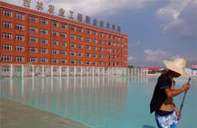 亞強體育施工案例:硅PU籃球場施工,